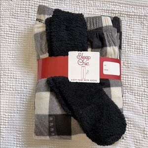 Black and White fleece Plaid Pajama Pants with Socks